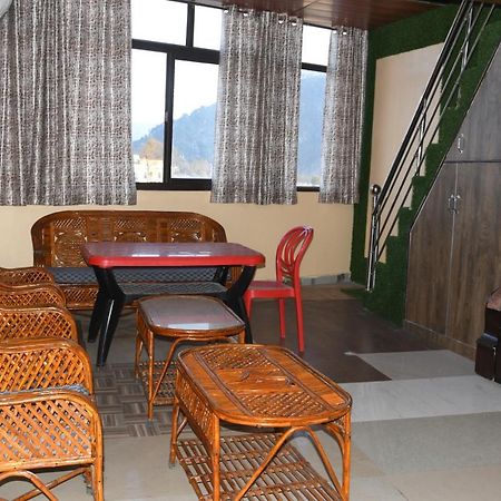 Hotel Mountain View And Rooftop Restaurant Pithoragarh ภายนอก รูปภาพ