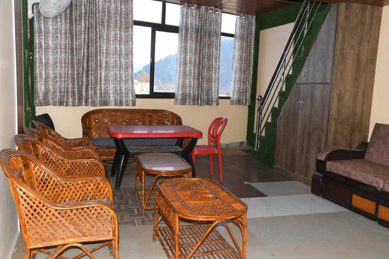 Hotel Mountain View And Rooftop Restaurant Pithoragarh ภายนอก รูปภาพ