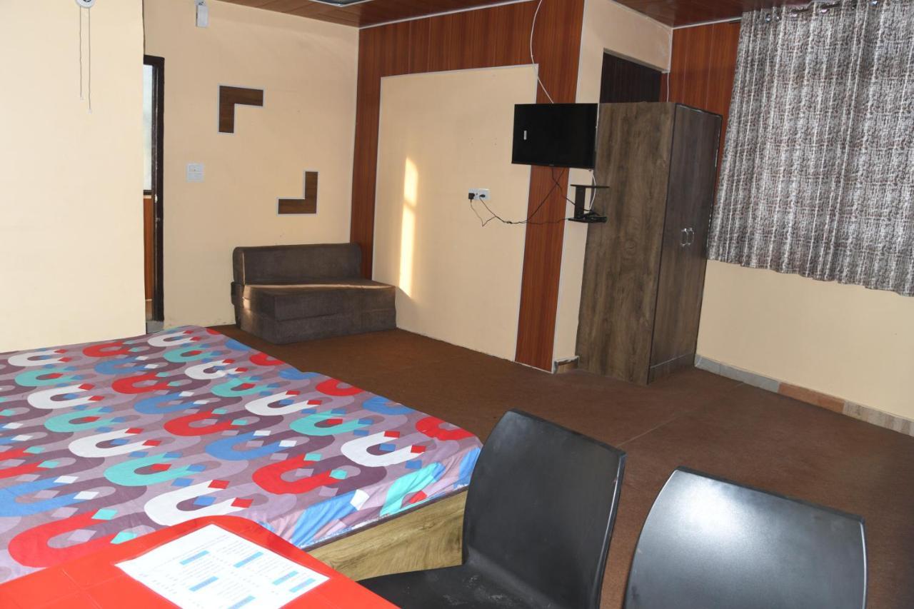 Hotel Mountain View And Rooftop Restaurant Pithoragarh ภายนอก รูปภาพ