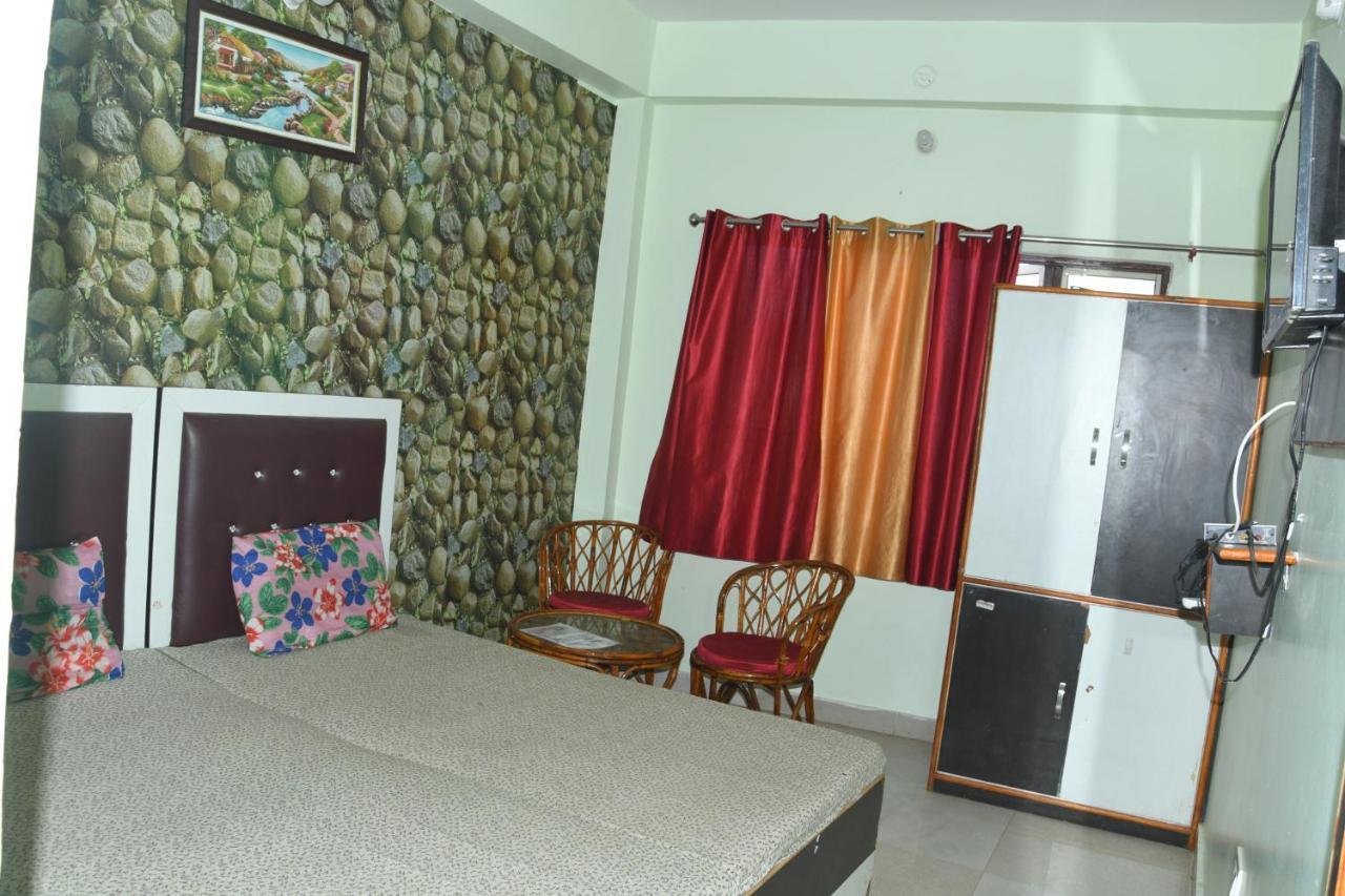 Hotel Mountain View And Rooftop Restaurant Pithoragarh ภายนอก รูปภาพ